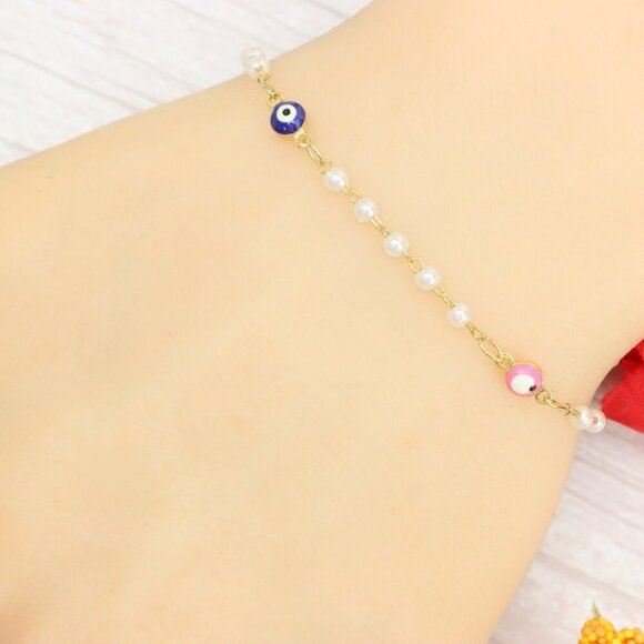 "Trendy Handmade Bracelet – A Thoughtful Gift for Girls & Women | UNVRC1398 - Picture 1 of 10